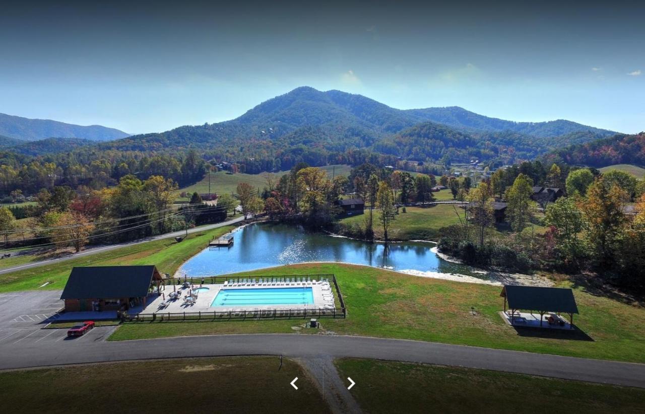 Alpine Joy-Hot Tub, Pond Access ,1089 Of Free Tickets For Each Paid Day, Dollywood And More! Townsend Eksteriør bilde